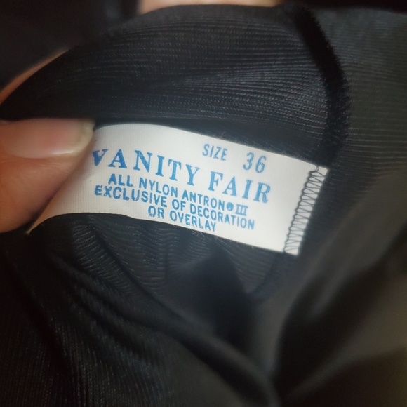 Vintage Vanity Fair Black Lace Trim Slip/Nightgown‎ - Picture 6 of 6